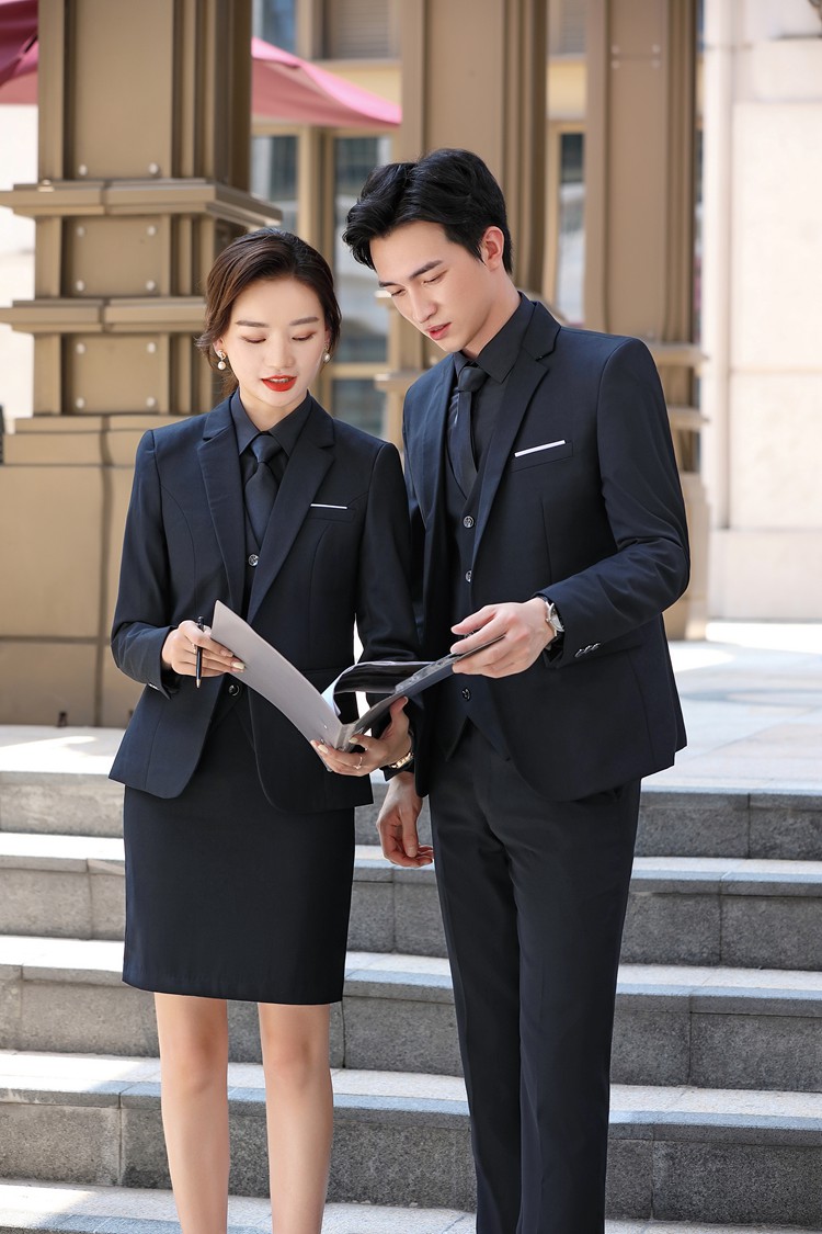 男女同款西服套装定做