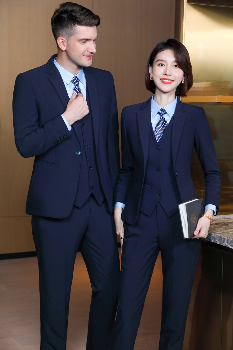 西装定制模特展示