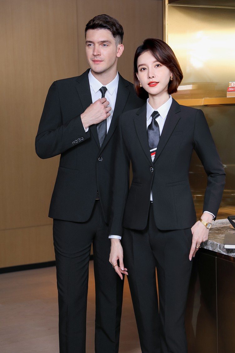 西装定制模特展示