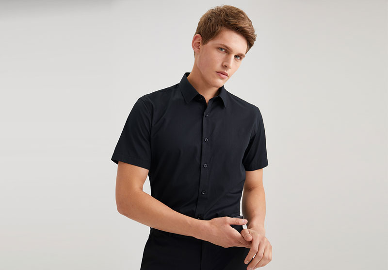 中年商务黑色短袖衬衫